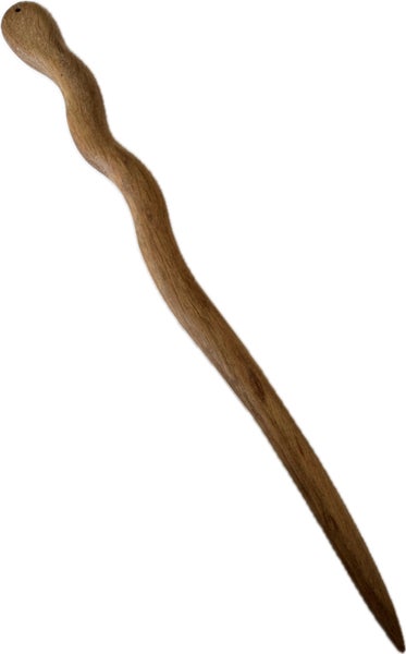 Puinen nutturatikku, kiemura