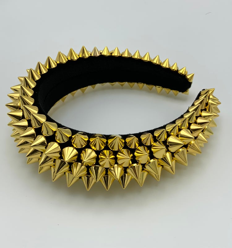 Niittipanta, kullan v&auml;riset niitit