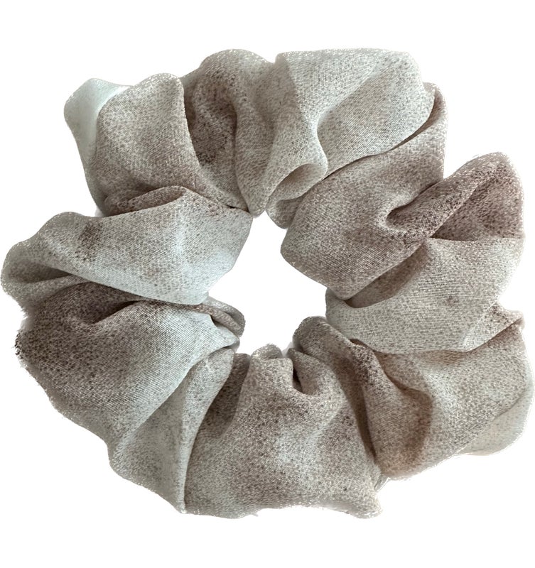 Ruskea/valkoinen scrunchie